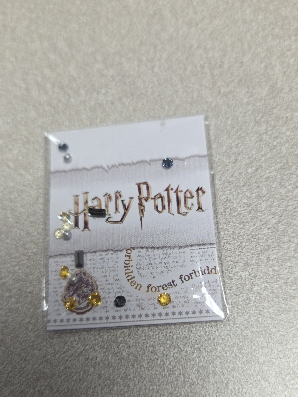 Origami Owl Harry Potter HUFFLEPUFF Stardust Crystals - CH1892